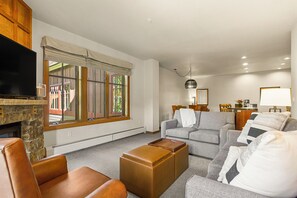 TV, fireplace, DVD player