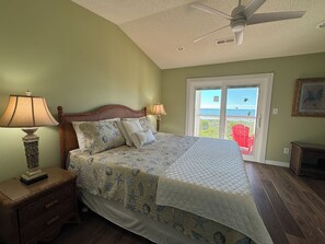 5 bedrooms, WiFi, bed sheets