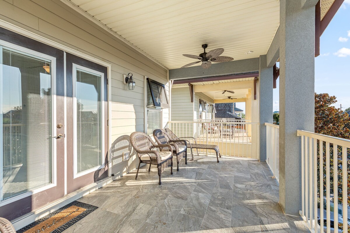 Photo 40 of 10-Min Walk to Beach | BBQ, Heated Pool & Trolley