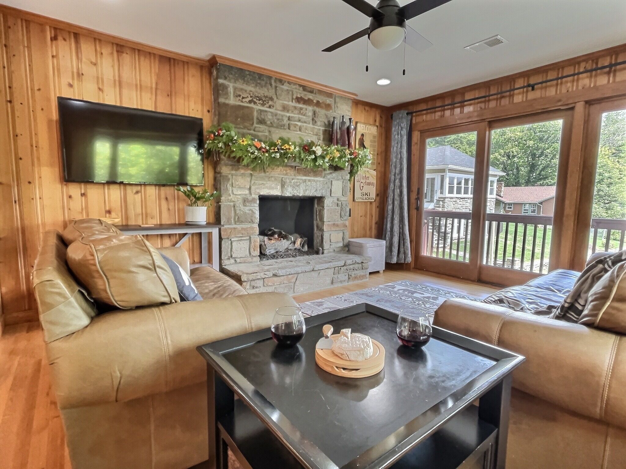 Hill House -A modern cabin retreat in downtown Blowing Rock
