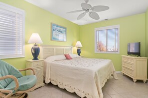 2 Schlafzimmer, Bügeleisen/Bügelbrett