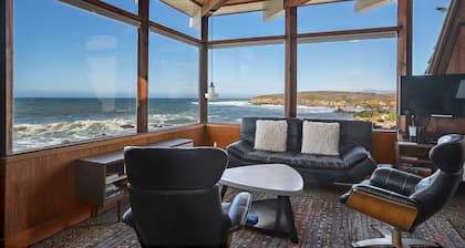 Oceanfront Cottage : 1 BR, 1 BA House in Cambria, Sleeps 2