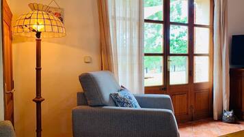 TV, fireplace, table tennis