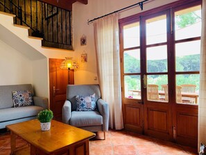 TV, fireplace, table tennis
