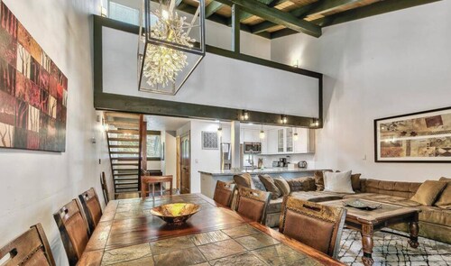 Mountain Basecamp LLV#412 Hot Tub, Fireplace, Ski, Lake, Hike, Gym