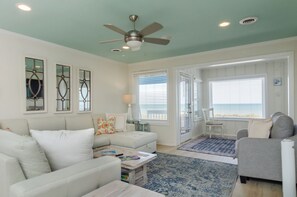 Smart TV, Hulu, streaming services