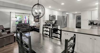 Private/spacious home w/backyard near Grand Park