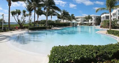 Beautiful Oceanside Mariner`s 3 Bedroom Townhome