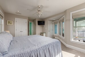 4 bedrooms, free WiFi