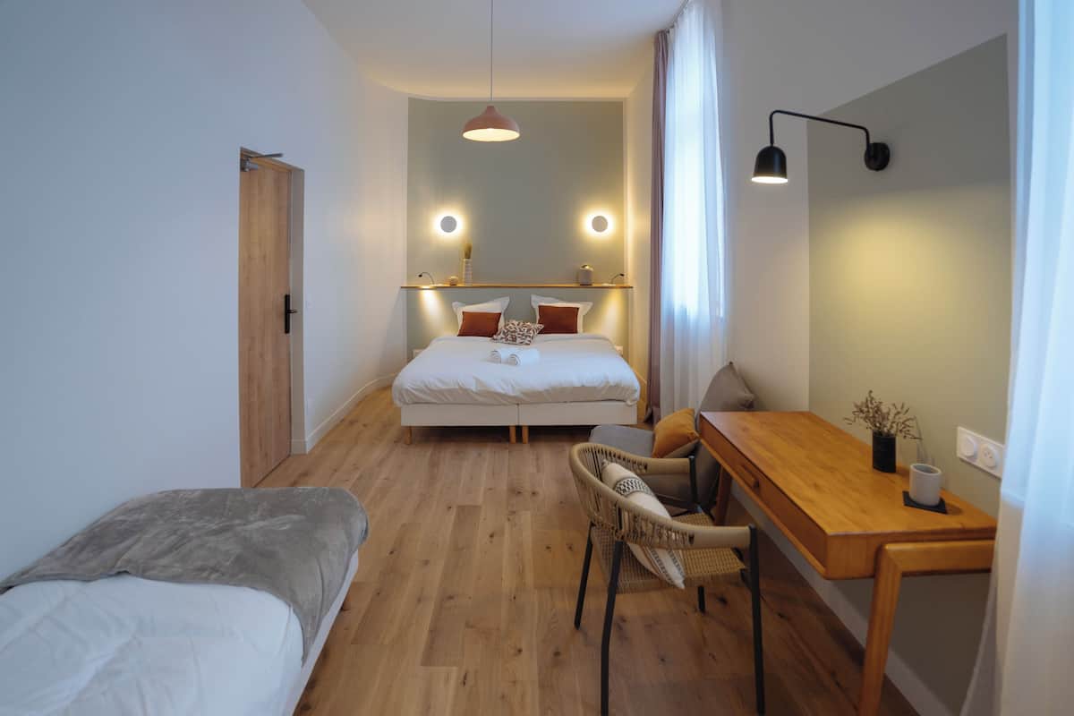 Triple Room | 1 bedroom, premium bedding, desk, bed sheets