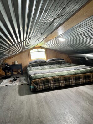4 habitaciones, caja de seguridad en la habitación y cuna de viaje