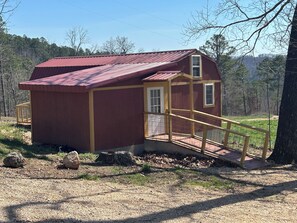 Exterior detail - Fox Pen Cabins
Cabin #2
Not friendly for street bikes…
Pet-Friendly (Eminence)