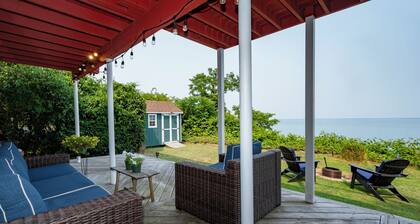 Plymouth private ocean front oversized suite on the bluff of Cape Cod Bay
