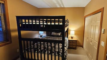 3 habitaciones, wifi gratis, ropa de cama y acceso para silla de ruedas