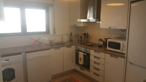 Fridge, microwave, oven, stovetop - Amazing Views of Lagoa and Sea!!! (Foz do Arelho)