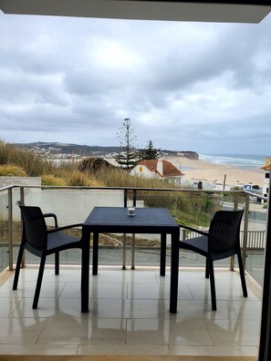Outdoor dining - Amazing Views of Lagoa and Sea!!! (Foz do Arelho)