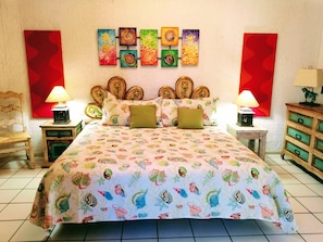 2 bedrooms, desk, free WiFi, bed sheets