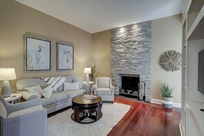 Smart TV, fireplace, stereo, offices
