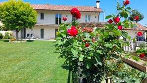 Exterior - A vacation in the midst of nature just a stone's throw from Alba? (Alba)