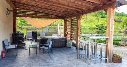 A vacation in the midst of nature just a stone's throw from Alba?