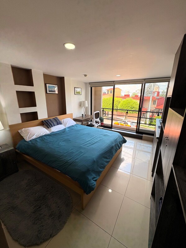 1 bedroom, in-room safe, desk, iron/ironing board