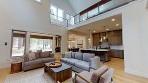 Televisio, takka, pöytätennispöytä, työhuone