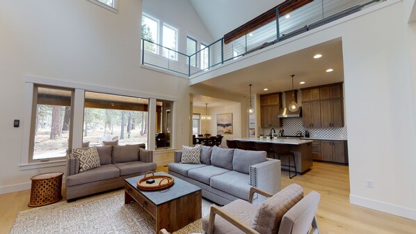 TV, caminetto, tavolo da ping pong, studio