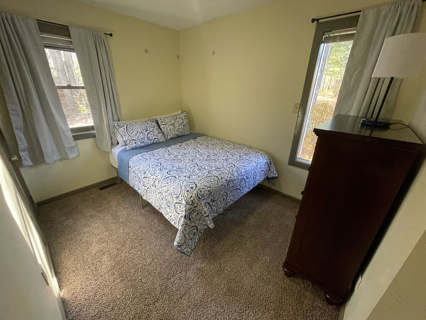 7 habitaciones, tabla de planchar con plancha y wifi gratis 