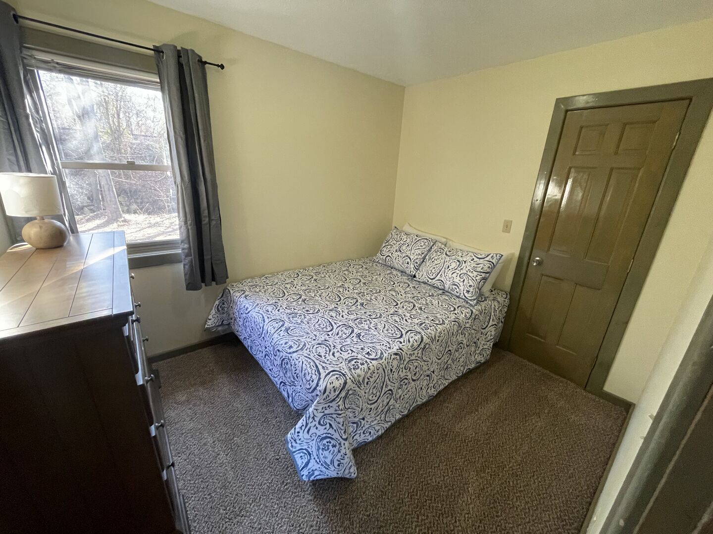 7 bedrooms, iron/ironing board, WiFi (free), bed sheets