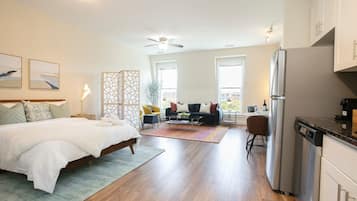 1 habitación, tabla de planchar con plancha, wifi gratis y ropa de cama