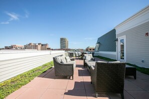 Terrace/patio - ⚜Stunning Old Town Studio Apt⚜Free Parking⚜ (Alexandria)