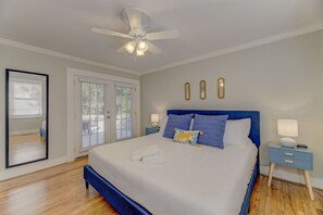 3 bedrooms, desk, iron/ironing board, WiFi