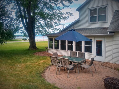 Spacious Home In Lake City, MN With "Dramatic Views" Of Lake Pepin!