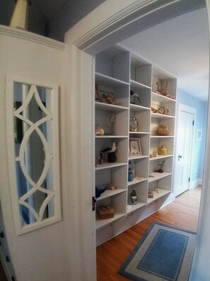 Interior - Spacious Home In Lake City, MN With "Dramatic Views" Of Lake Pepin! (Lake City)