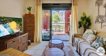 T2 – Ti Patio II**** – Saint-Pierre Downtown