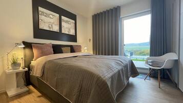 2 Schlafzimmer, Bügeleisen/Bügelbrett, kostenloses WLAN