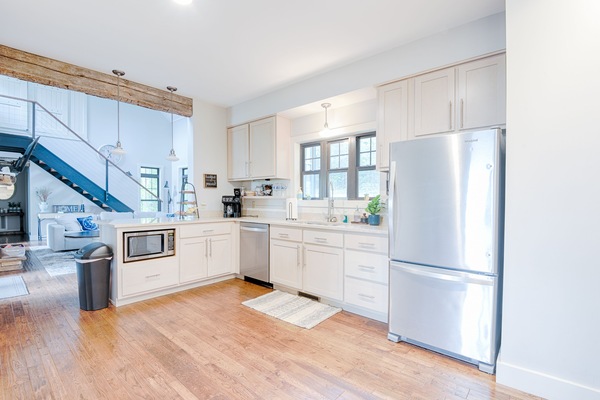 Refrigerador, microondas, horno, placa de cocina