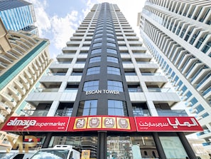 Front of property - Marco Polo - Stunning 1 BR With Full Marina View Huge Balcony (Dubai)