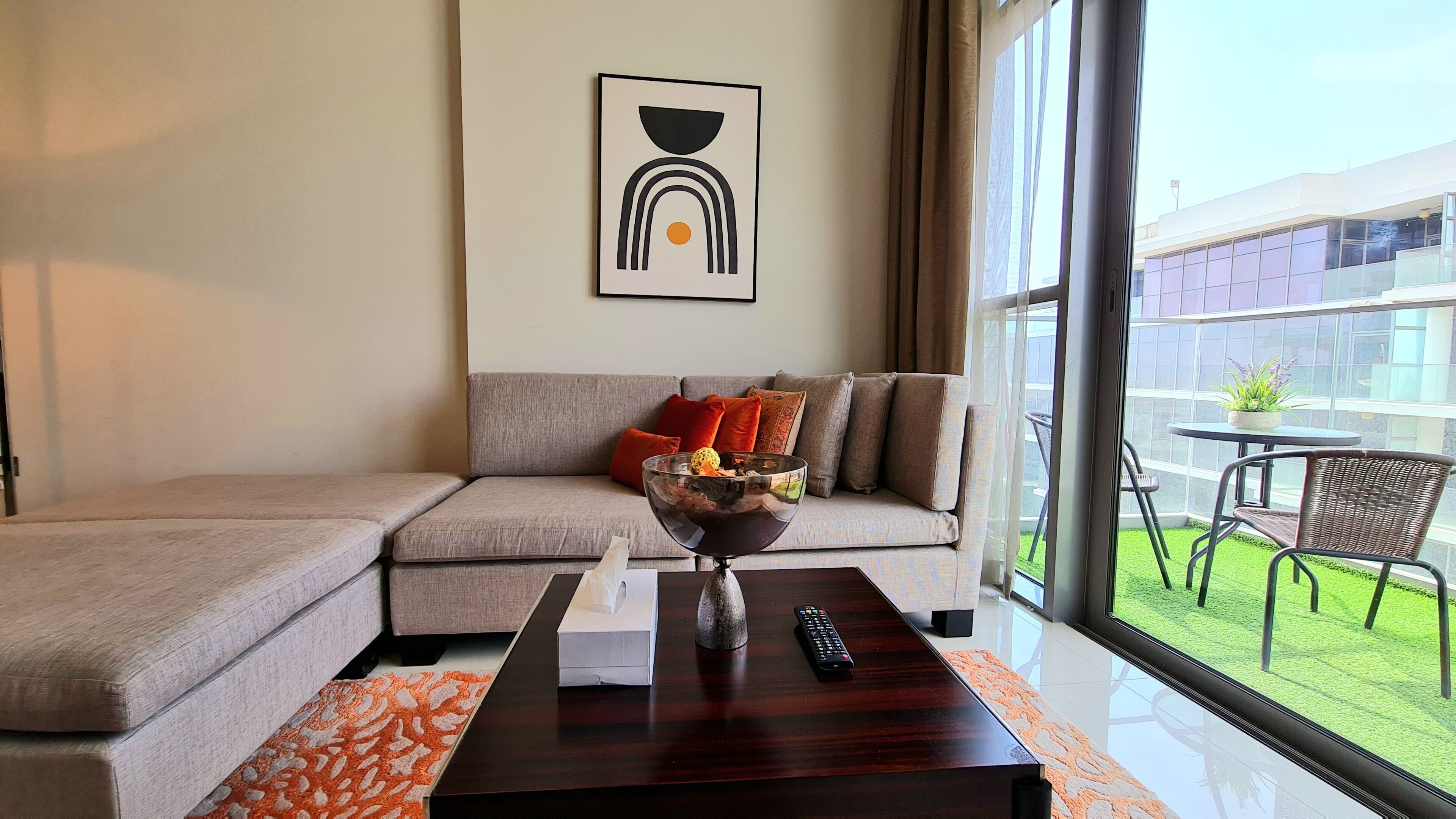 Marco Polo - Exquisite Apt amidst Golf Courses with Gym & Pool