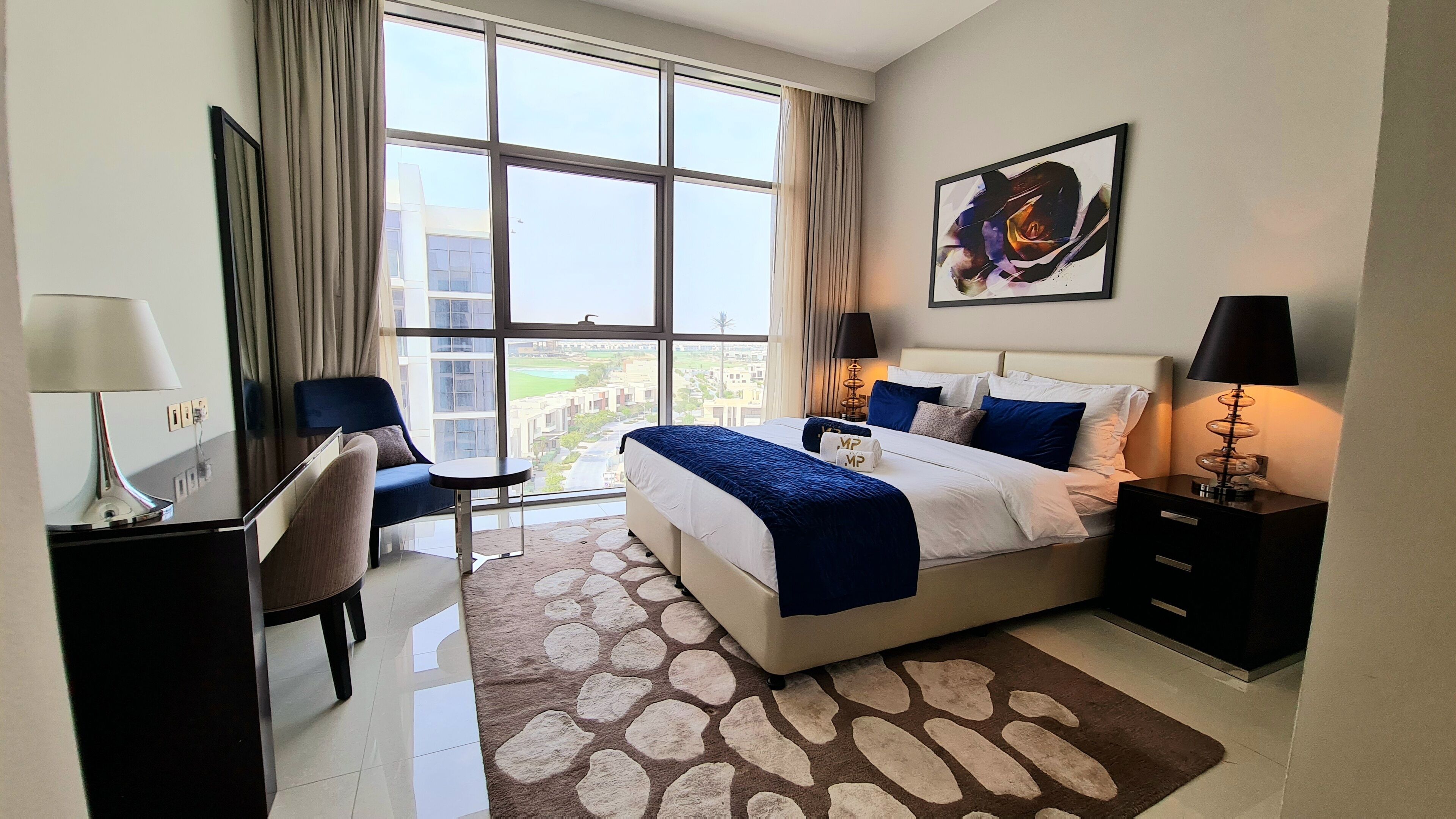 Marco Polo - Exquisite Apt amidst Golf Courses with Gym & Pool