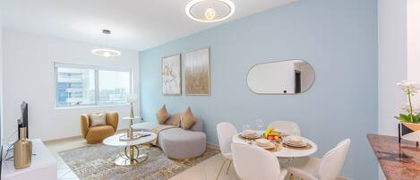 Appartement | Aire de séjour | Téléviseur connecté de 32 po avec télévision par cùble, téléviseur