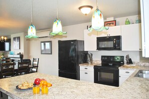 Fridge, microwave, oven, stovetop - Ocean Front, Amazing Views! Hot Tub! Dog Friendly! (Yachats)