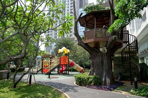 Children’s play area – outdoor - Fabulous and Strategic 2BR The Mansion Kemayoran Apartment (Jakarta)