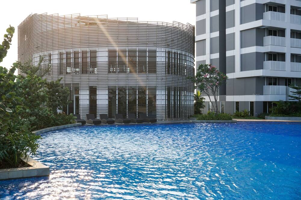 Luxurious 2BR at West Vista Apartment