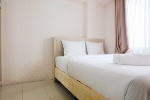 2 bedrooms, free WiFi, bed sheets - Best Price 2BR at Bassura City Apartment (Jakarta)