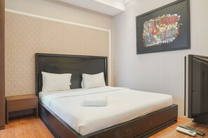 3 bedrooms, bed sheets - Cozy Living 2BR at Seasons City Apartment near Mall (Jakarta)