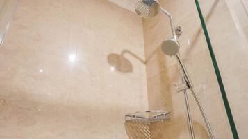 Room | Bathroom | Shower, free toiletries, towels