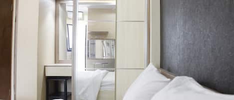 Room | 1 bedroom, free WiFi, bed sheets