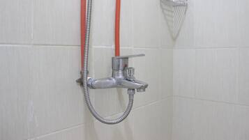 Rum | Badrum | Dusch, gratis toalettartiklar och handdukar