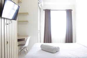 2 bedrooms, free WiFi, bed sheets - Appropriate Studio Apartment at Harvard Jatinangor near IPDN (Cileunyi)